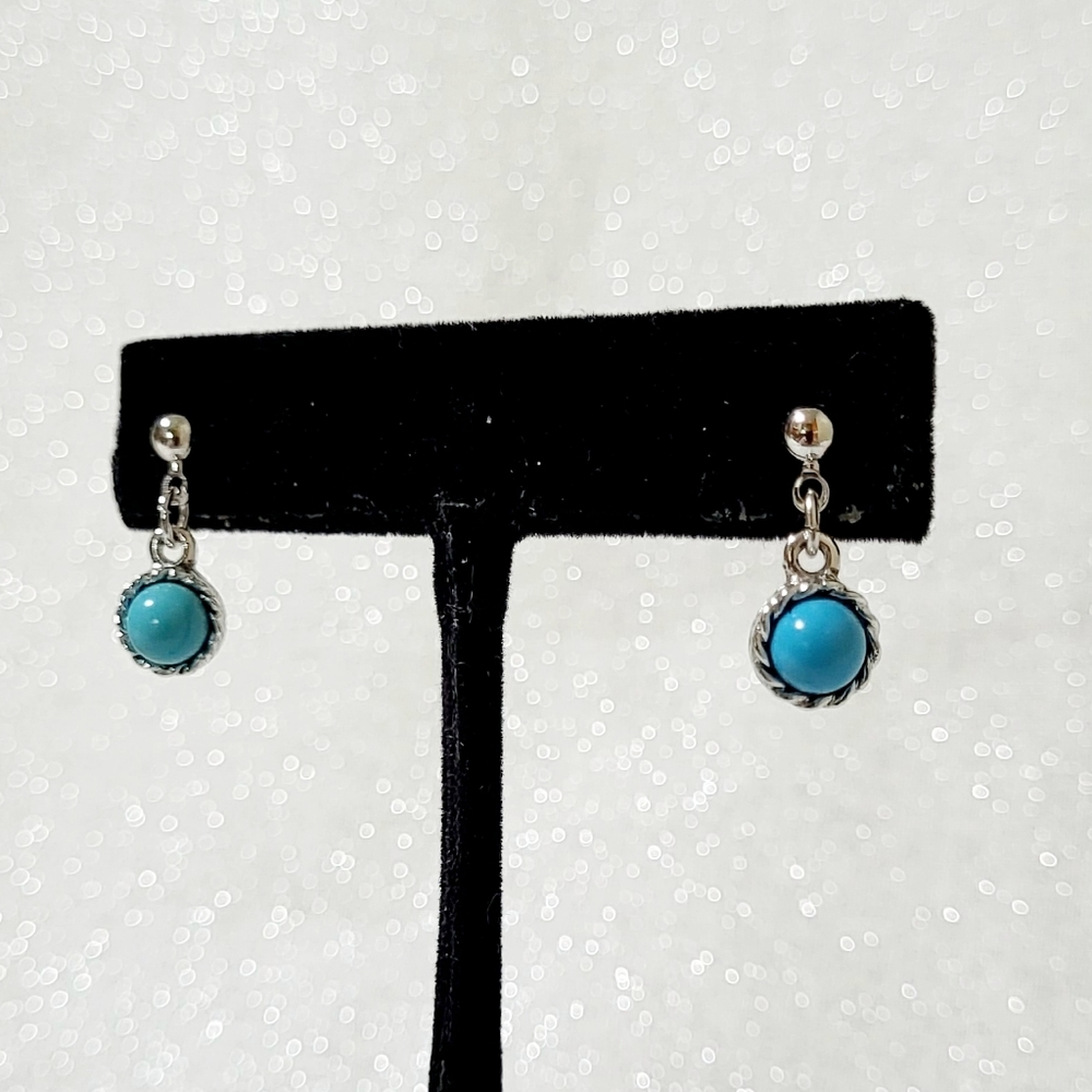 🪻 Silver Stud with Dangling Blue Stone